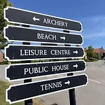 Snowdrop - Part Of The The Bay Village With Pool, Gym And Direct Access, Pub, Restaurant, Tennis And Meadows Walks *